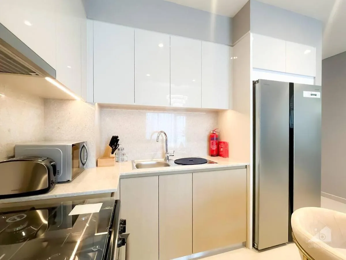 New! Modern Elegance 2B In Burj Royale Downtown Apartment Dubai