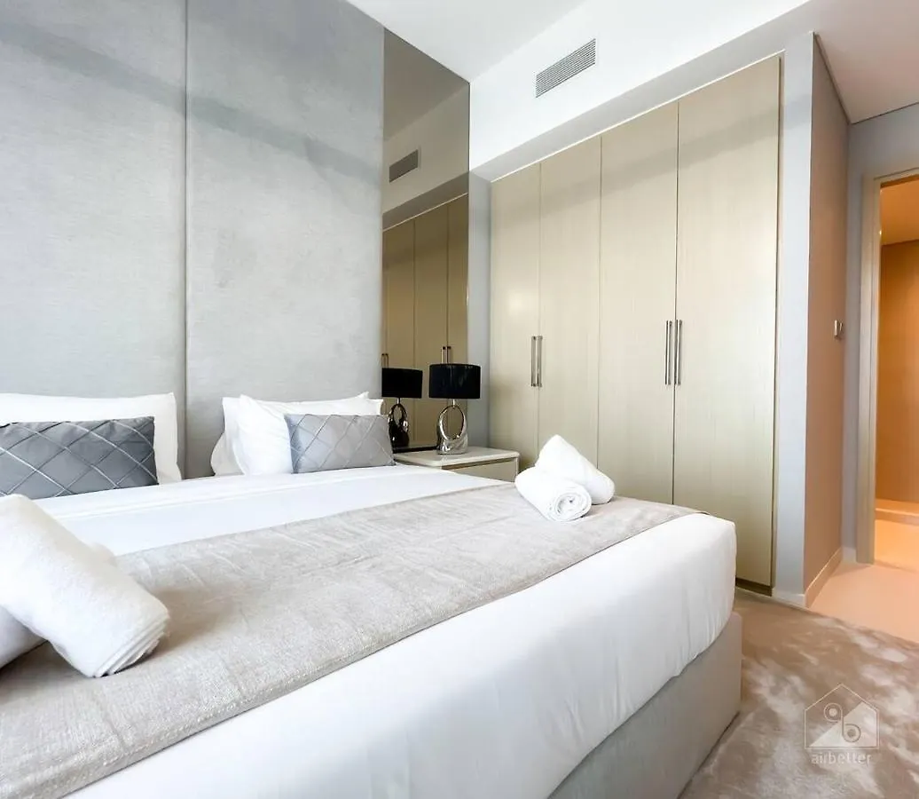 New! Modern Elegance 2B In Burj Royale Downtown Apartment Dubai